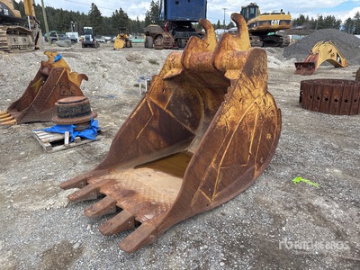 56 in Digging Excavator Bucket