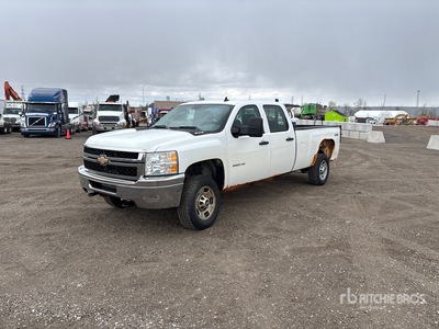 2011 Chevrolet Silverado 2500HD 4x4 Crew Cab Pickup