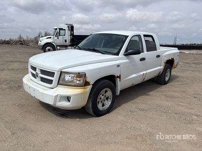 2010 Dodge Dakota SXT 4x4 Crew Cab Pickup