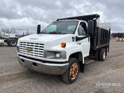 2004 Chevrolet C4500 4x2 Flatbed Truck