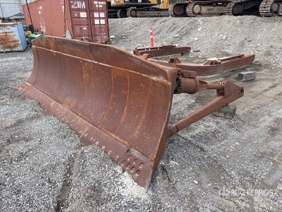 Cat D8 180 in Angle Dozerblad