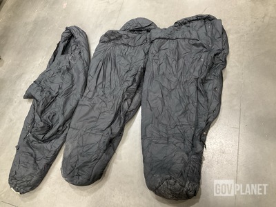 (70) Sleeping Bags