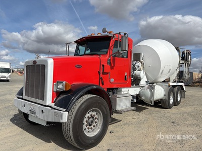 2014 Peterbilt 365 8x4 Camion hormigonera