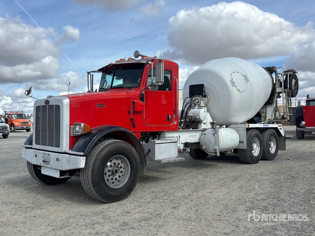 2014 Peterbilt 365 8x4 Mixer Truck