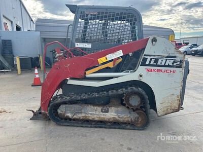 2022 Takeuchi TL8R2R Compacte Schranklader