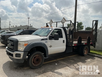 2016 Ford F-550 XL 4x2 Platte vrachtwagen