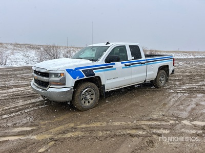 2016 Chevrolet Silervado 1500 LS 4x4 Extended Cab Pick-up