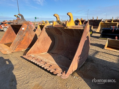 EFI 72 in Q/C Cleanup Excavator Bucket - Fits Cat 300 Series