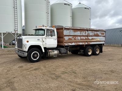 Ford 9000 6x4 穀物用トラック