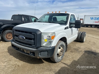 2012 Ford F-350 XL 4x2 Cabina y chasis