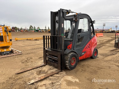 Linde H35T 6300 lb Pneumatic Tire Heftruck