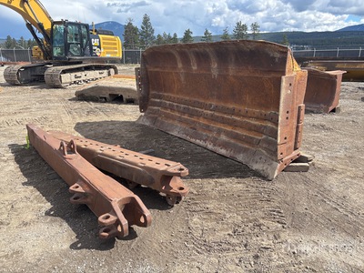 Cat D9H 168 in Straight Dozerblad