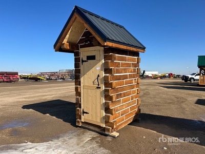 4 ft x 5 ft 4 in Skid-Mounted Outhouse
