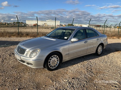 2002 Mercedes-Benz E220CDI Automobile
