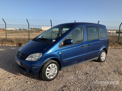 2004 Mercedes-Benz Vaneo Passenger Van