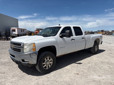 2011 Chevrolet 3500 4x4 Crew Cab Pickup
