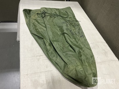 (1,177) Clothing Bags