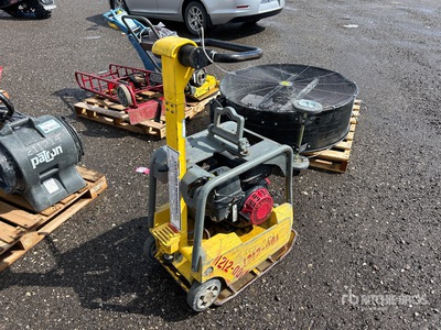 2012 Wacker BPU3050A Reversible Rüttelplatte