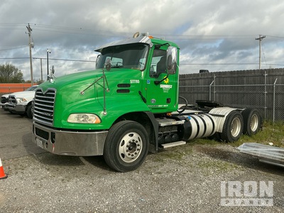 2014 Mack CXU613 6x4 トラックトラクター（T/A）