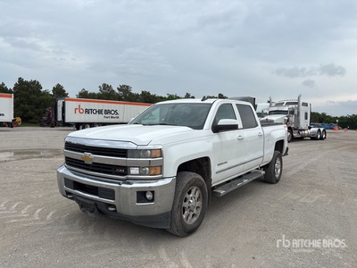 2015 Chevrolet Silverado 2500 HD 4x4 Crew Cab Pickup