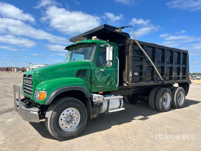 2007 Mack CV713 6x4 Camion à benne basculante D/E