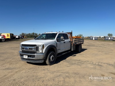 2019 Ford F-550 4x4 Crew Cab Flatbed Truck