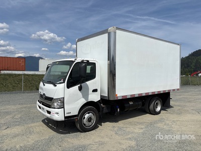 2019 Hino 195 4x2 Camion fourgon