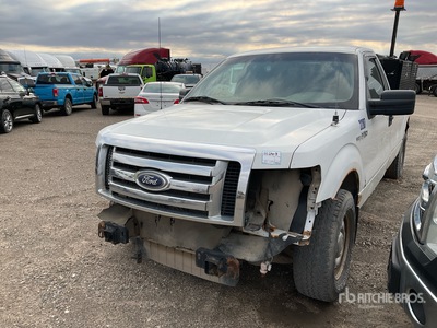 2010 Ford F-150 XL 4x2 Utiliteits vrachtwagen (Inoperable)