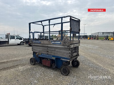 2007 JLG 3246ES Electric Scissor Lift (Inoperable)