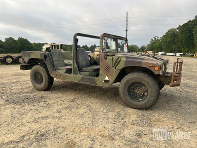 AM General M1097R1 HMMWV 4 Door w/Truck Body