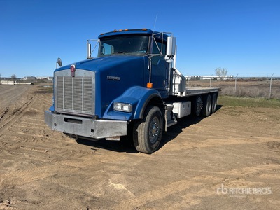 2009 Kenworth T800 8x4 Flatbed Truck