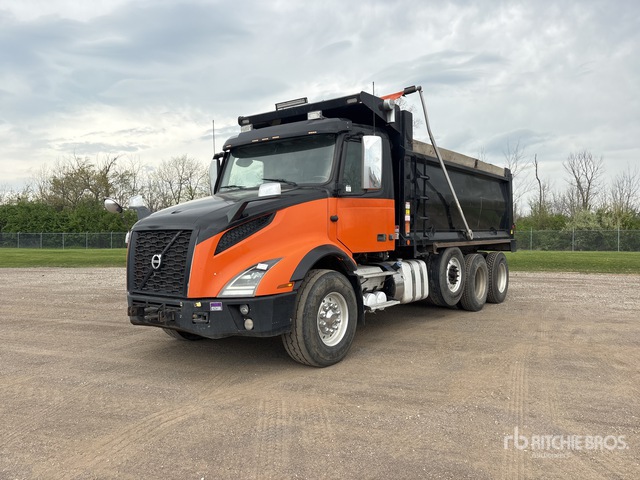 2021 Volvo VNX 8x4 Tri/A Dump Truck