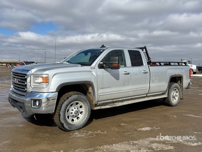 2015 GMC Sierra 3500HD 4x4 Extended Cab Pickup