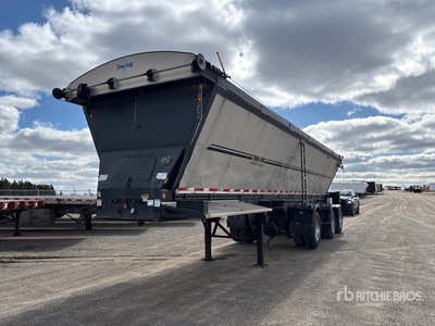 2012 Trail King Red River Series 38 ft Tri/A Schubbodenauflieger