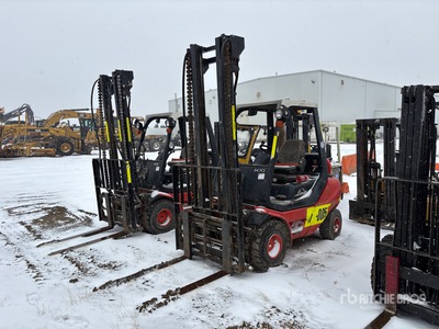 2013 Linde H30 2500 kg Pneumatic Tire Forklift (Inoperable)