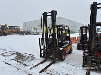 2013 Linde H30 2500 kg Pneumatic Tire Forklift (Inoperable)