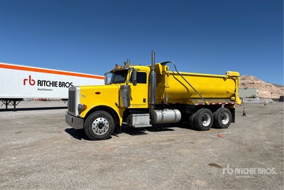 2005 Peterbilt 379 6x4 T/A Dump Truck