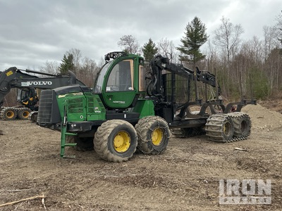 2015 John Deere 1510E 8x8 جامع الجذوع