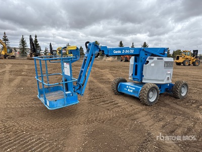 2018 Genie Z34/22 4WD Dual Fuel Articulating Boom Lift