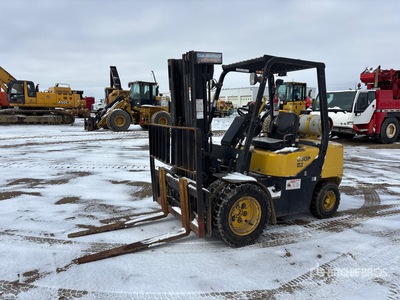 2003 Daewoo G30P-3 5400 lb Pneumatic Tire Heftruck