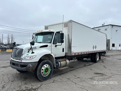 2018 International 4300 4x2 Camion fourgon