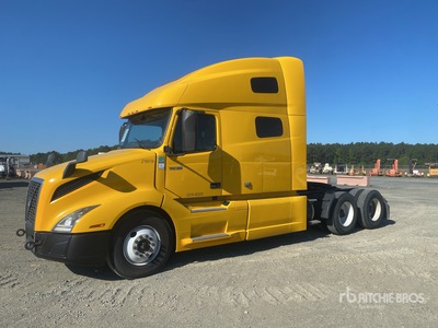 2019 Volvo VNL 6x4 Ciągnik siodłowy T/A z kabiną sypialną