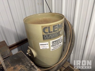 Clemco 2452 Sand Blaster