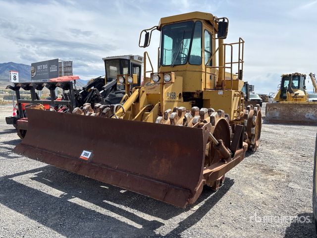 1981 Cat 815B Soil Compactor