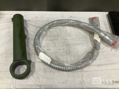 (12) Hydraulic Cylinders & (5) Hose Assemblies