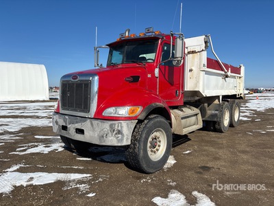 2014 Peterbilt 348 6x4 T/A Camión dumper