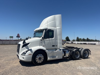 2020 Volvo VNR 6x4 T/A Day Cab Truck Tractor