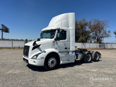 2020 Volvo VNR 6x4 T/A Day Cab Truck Tractor