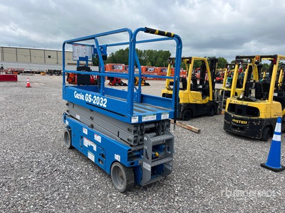 2016 Genie GS-200T Scissor Lift
