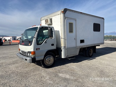 2005 GMC W4 4x2 Furgoneta caja cerrada